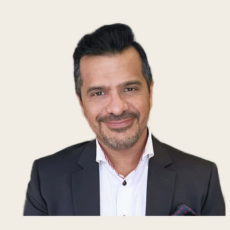 Portrait of Manoj Arora, Co-Founder & CEO